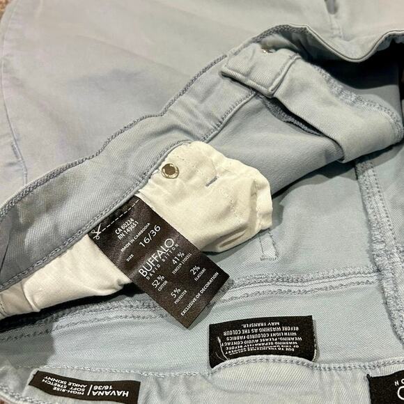 Buffalo David Bitton Ladies’ Light Wash Ankle Length Skinny Pant - Size 16/36 - Picture 4 of 5